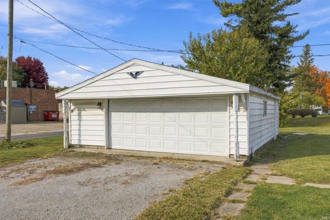 Tiny photo for 611 S Railroad Street, Brookston, IN 47923 (MLS # 202644721)