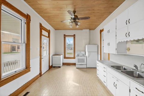 Tiny photo for 611 S Railroad Street, Brookston, IN 47923 (MLS # 202644721)