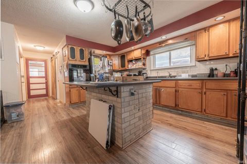 Tiny photo for 112 Vine Street, Gas City, IN 46933 (MLS # 202612505)