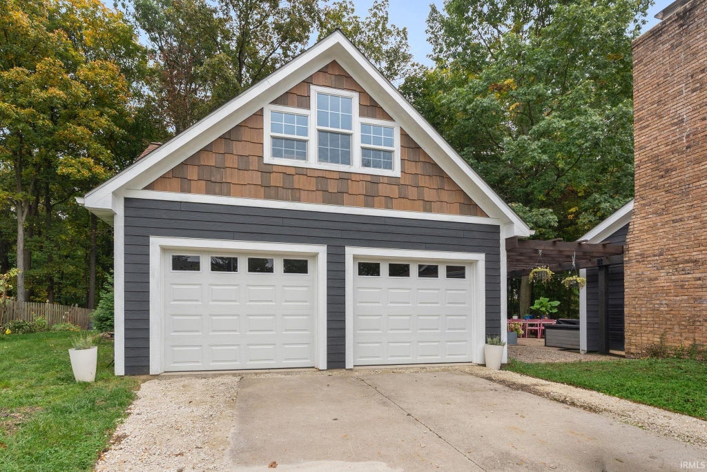 Photo of 7009 Pine Gate Drive, Fort Wayne, IN 46814 (MLS # 202642851)