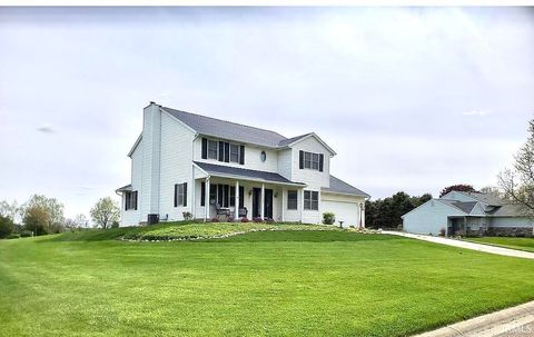 Photo of 12164 Covered Wagon Court, Granger, IN 46530 (MLS # 202612251)