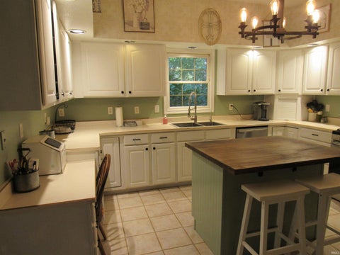Tiny photo for 26 W LAKE Drive, Kokomo, IN 46901 (MLS # 202643306)