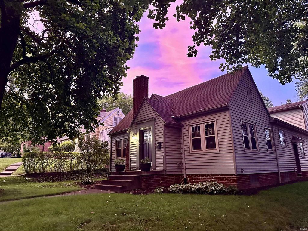 Photo of 1004 Ravinia Road, West Lafayette, IN 47906 (MLS # 202602475)