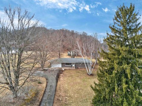 Photo of 3515 W 200 N, Huntington, IN 46750 (MLS # 202605104)