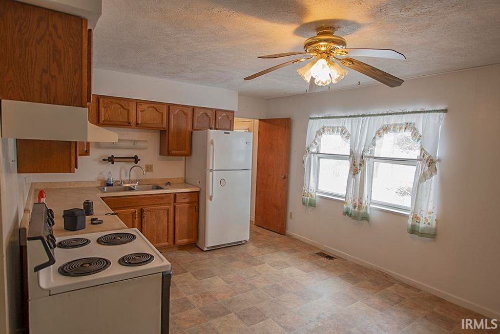 Photo of 1719 S Seneca Street, Ellettsville, IN 47429 (MLS # 202548464)