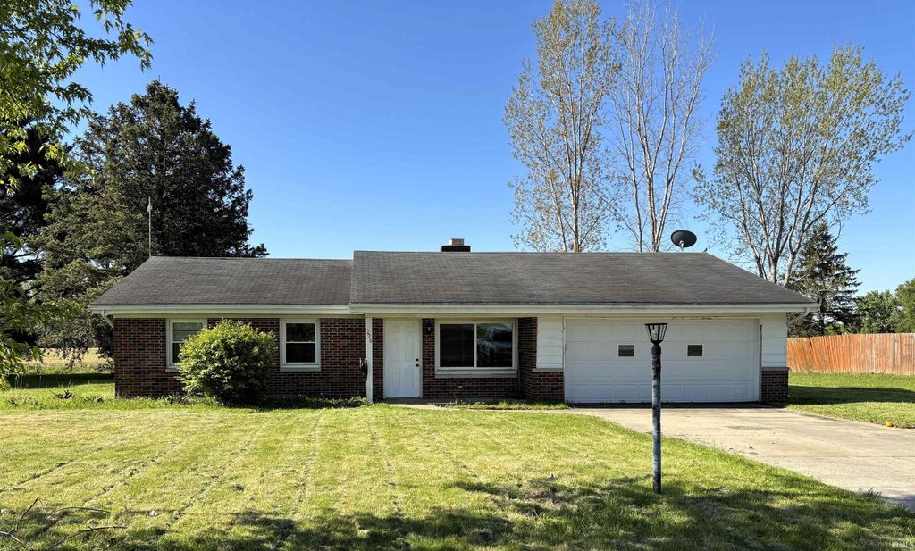 Photo of 226 E Airport Road, Kendallville, IN 46755 (MLS # 202617599)