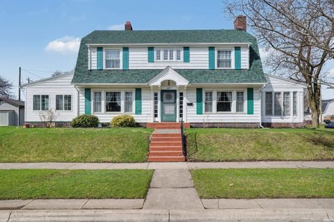 Photo of 527 N State Street, Kendallville, IN 46755 (MLS # 202608517)