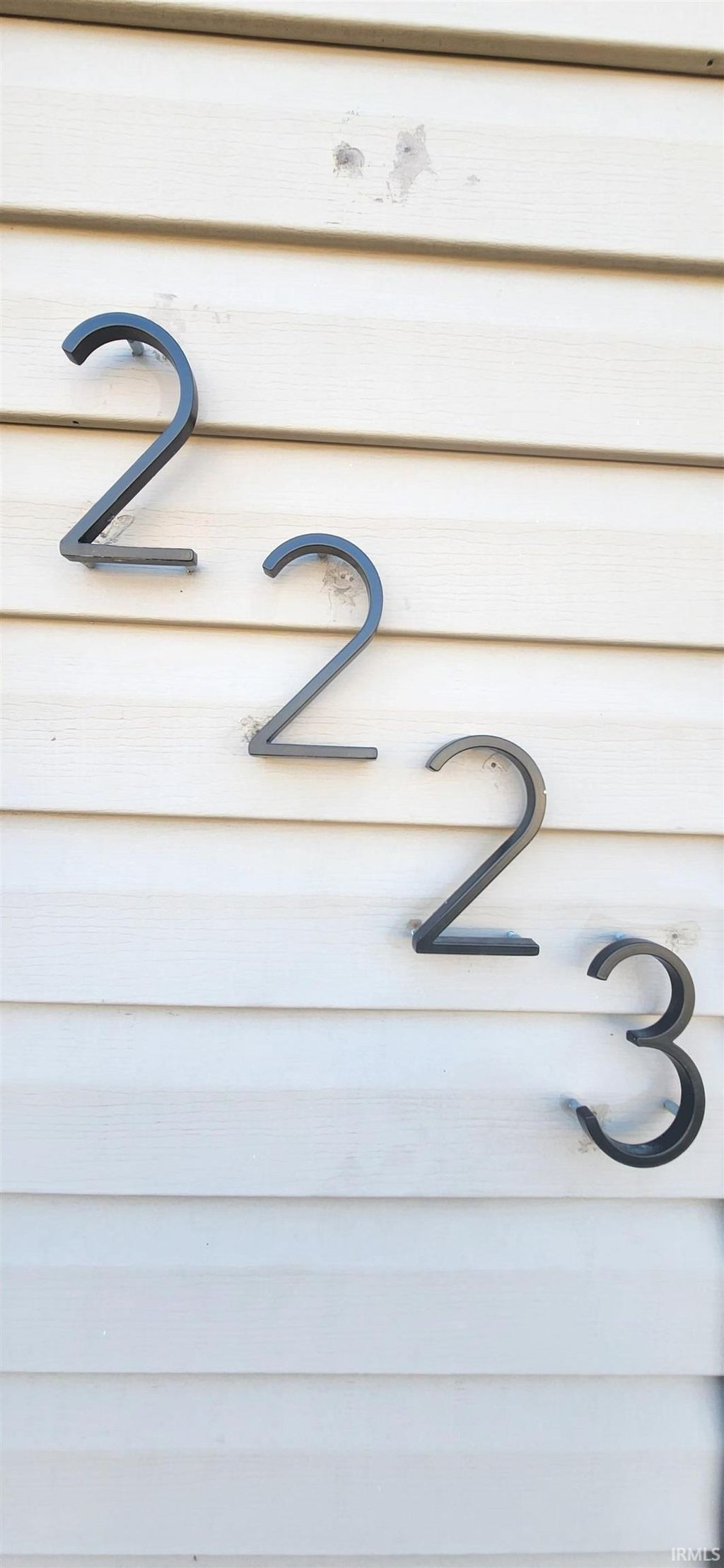 Photo of 2223 Owaissa Way, Fort Wayne, IN 46809 (MLS # 202611652)