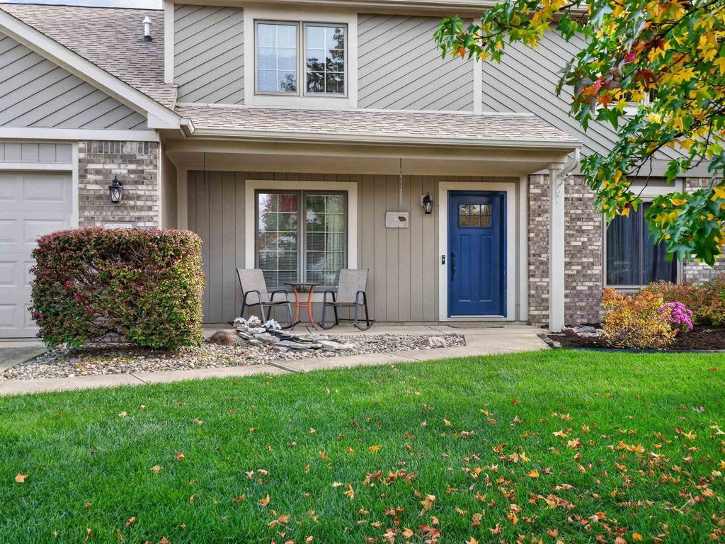 Photo of 10716 Middleford Place, Fort Wayne, IN 46818 (MLS # 202644699)