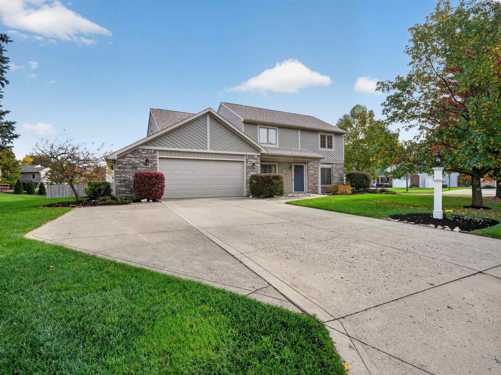 Photo of 10716 Middleford Place, Fort Wayne, IN 46818 (MLS # 202644699)