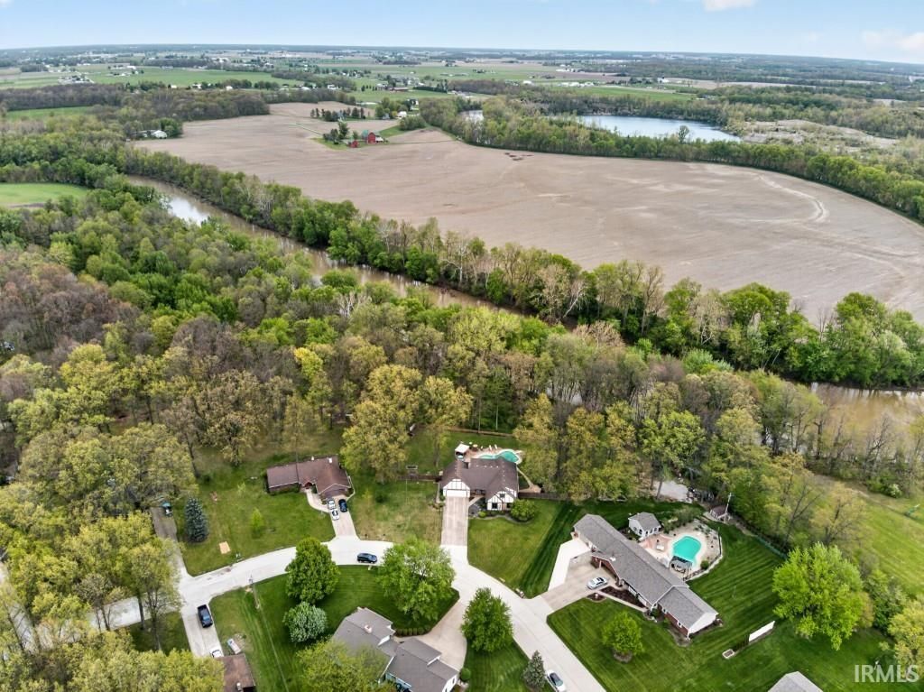 Photo of 17113 Platter Parkway, New Haven, IN 46774 (MLS # 202615501)