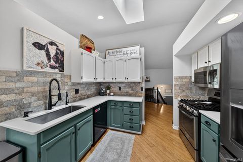Tiny photo for 4137 Greenglade Court, South Bend, IN 46628 (MLS # 202615918)