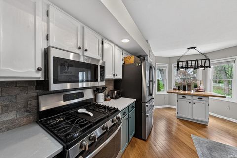 Tiny photo for 4137 Greenglade Court, South Bend, IN 46628 (MLS # 202615918)