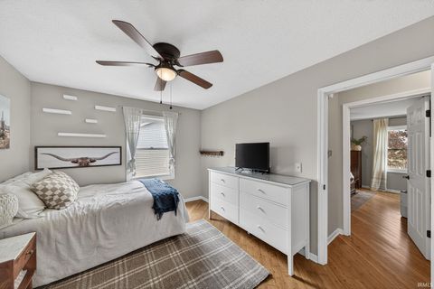 Tiny photo for 4137 Greenglade Court, South Bend, IN 46628 (MLS # 202615918)