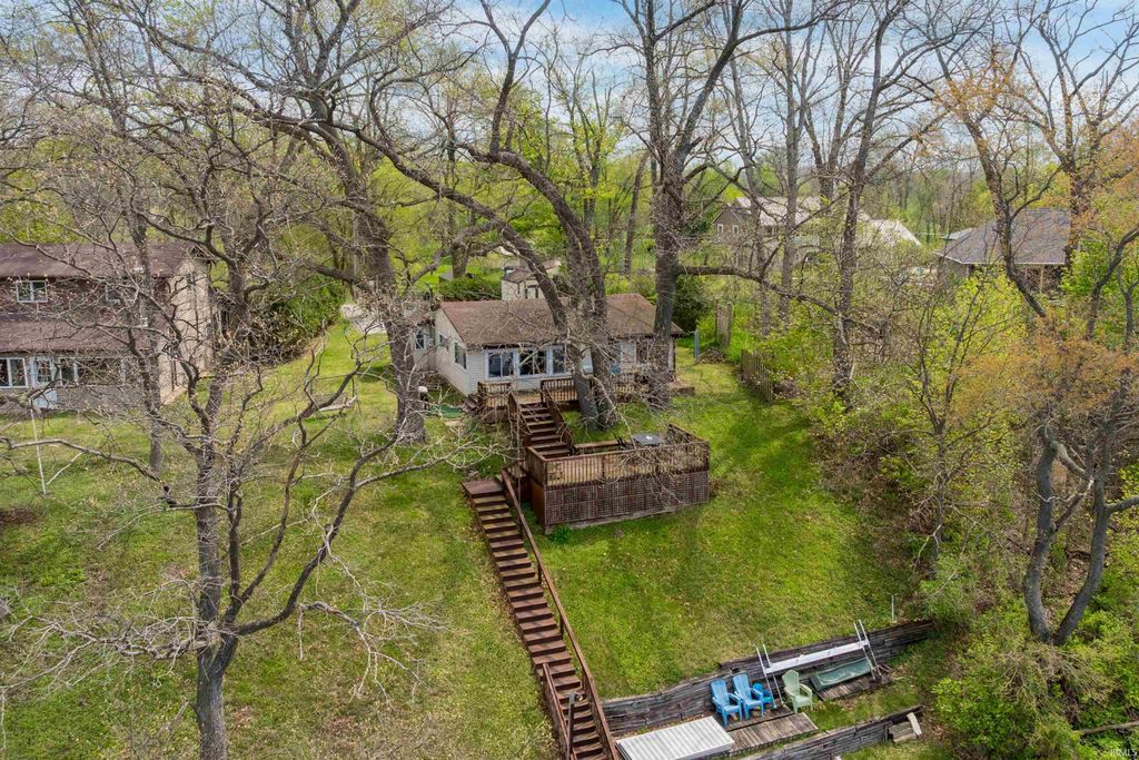Photo of 4590 S 930 Road, Wolcottville, IN 46795 (MLS # 202615026)