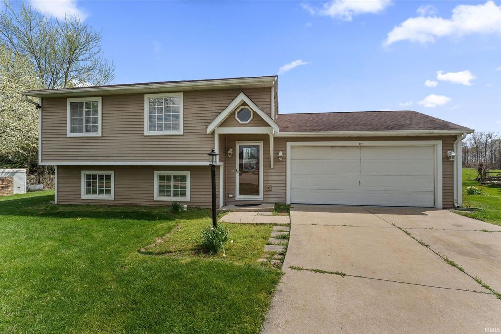Photo of 507 Buffalo Court, Nappanee, IN 46550 (MLS # 202613061)