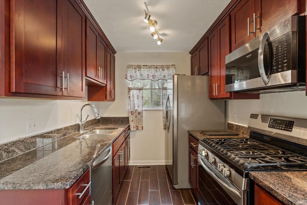 Photo of 507 Buffalo Court, Nappanee, IN 46550 (MLS # 202613061)