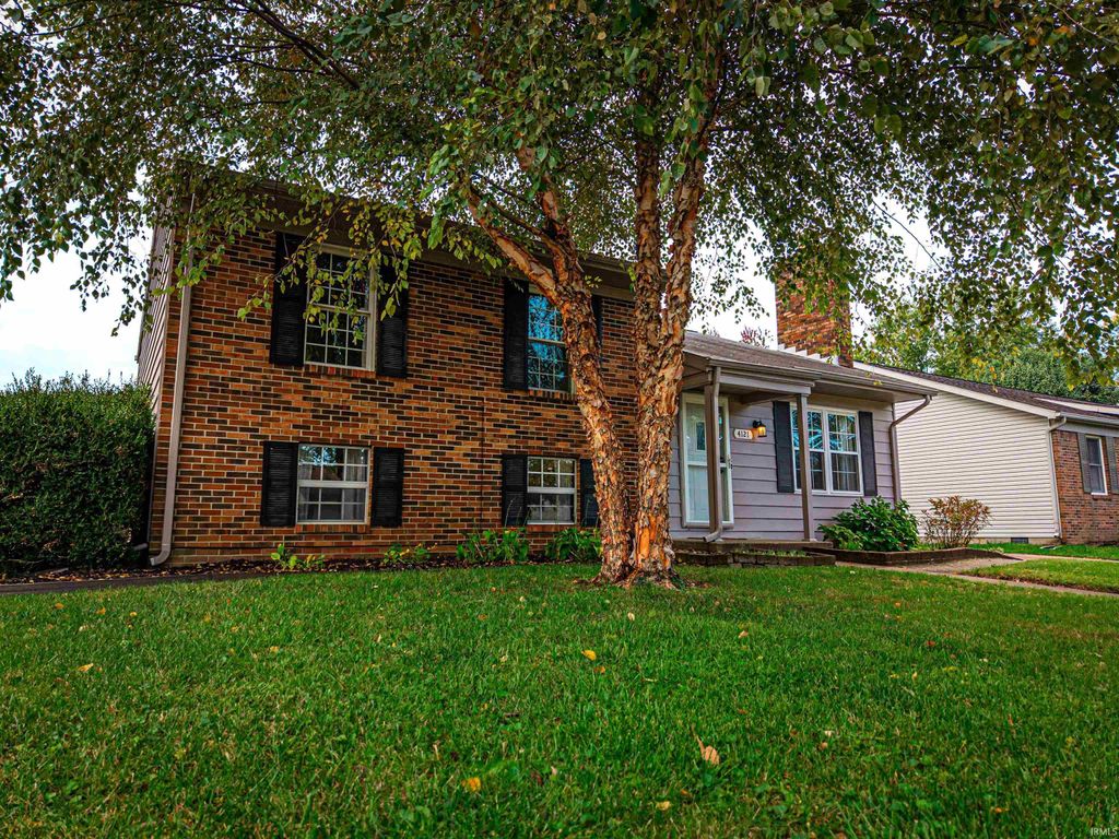 Photo of 4121 Deer Trail, Evansville, IN 47715 (MLS # 202544457)