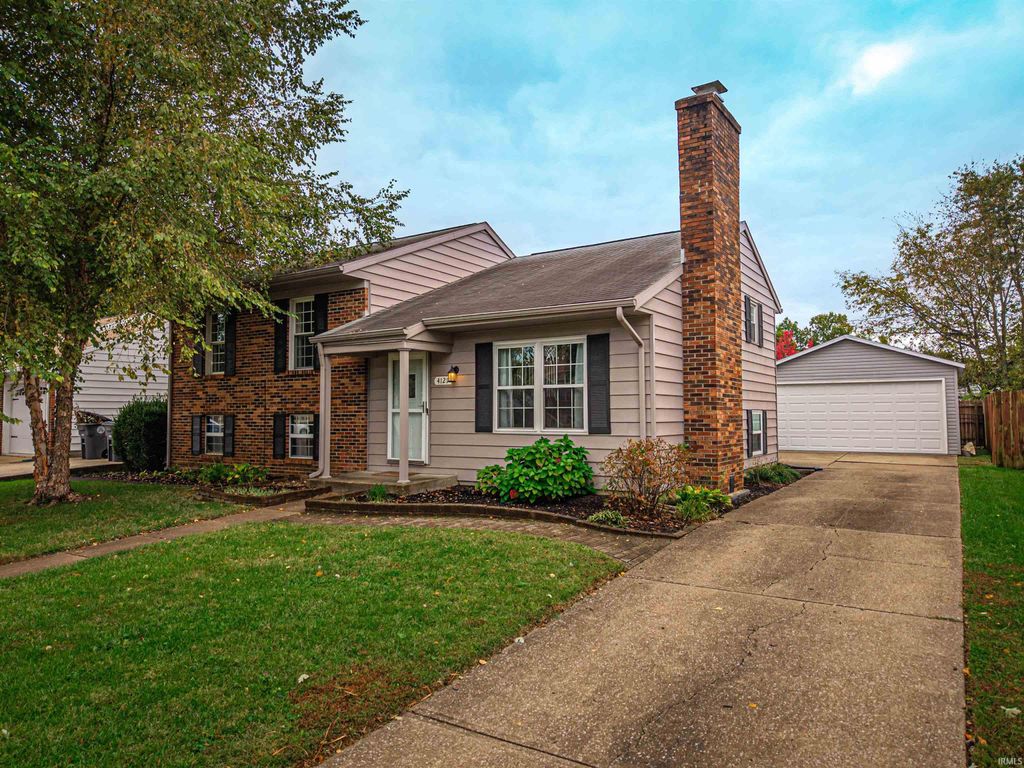 Photo of 4121 Deer Trail, Evansville, IN 47715 (MLS # 202544457)