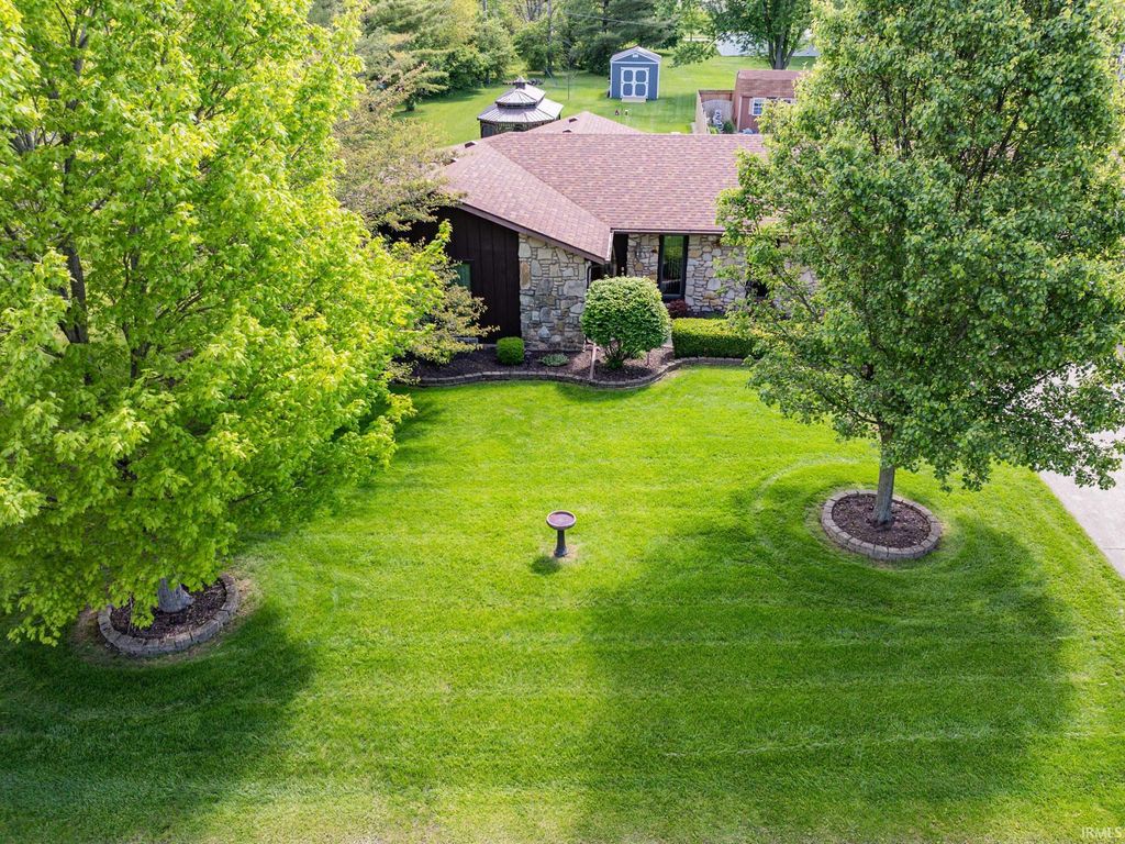 Photo of 7408 N Vickie Drive, Muncie, IN 47303 (MLS # 202617964)