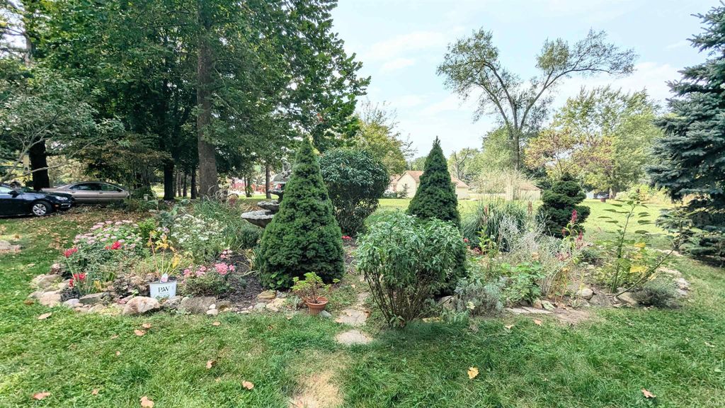 Photo of 2428 W Jefferson Street, Plymouth, IN 46563 (MLS # 202538225)