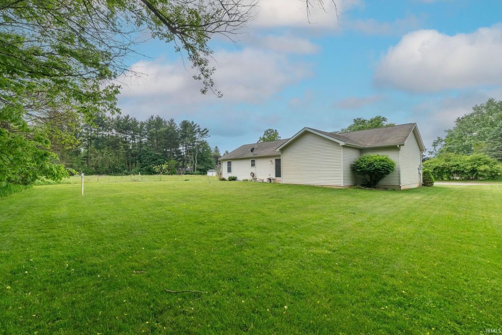 Photo of 56862 Moyer Lane, Elkhart, IN 46516 (MLS # 202618968)