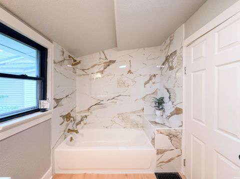 Tiny photo for 4025 Tacoma Avenue, Fort Wayne, IN 46807 (MLS # 202615862)