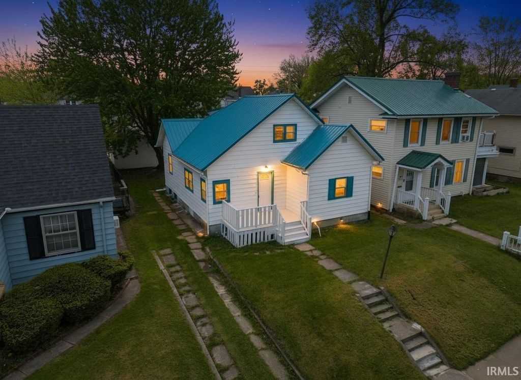 Photo of 4025 Tacoma Avenue, Fort Wayne, IN 46807 (MLS # 202615862)