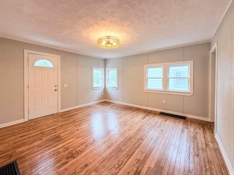 Tiny photo for 4025 Tacoma Avenue, Fort Wayne, IN 46807 (MLS # 202615862)