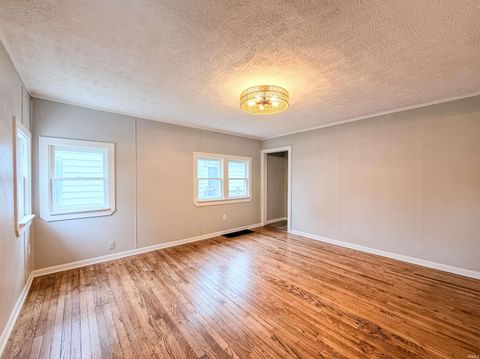 Tiny photo for 4025 Tacoma Avenue, Fort Wayne, IN 46807 (MLS # 202615862)