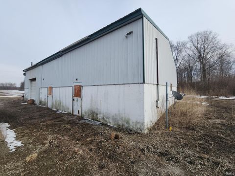 Photo of 309 N Eel River Cemetery Road, Peru, IN 46970 (MLS # 202604841)