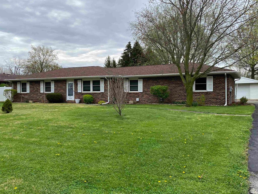 Photo of 246 N Beechwood Street, Warsaw, IN 46582 (MLS # 202613663)