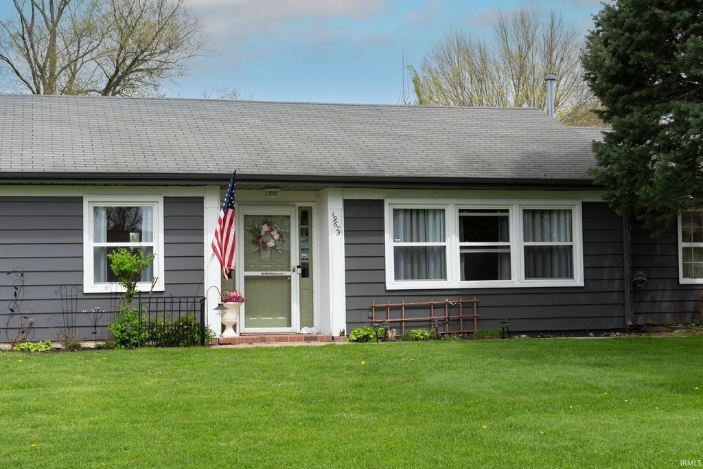 Photo of 19675 Rolling Acres Drive, South Bend, IN 46614 (MLS # 202613791)