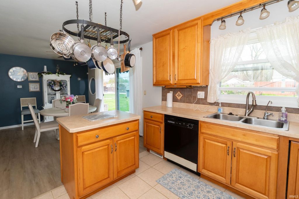 Photo of 19675 Rolling Acres Drive, South Bend, IN 46614 (MLS # 202613791)