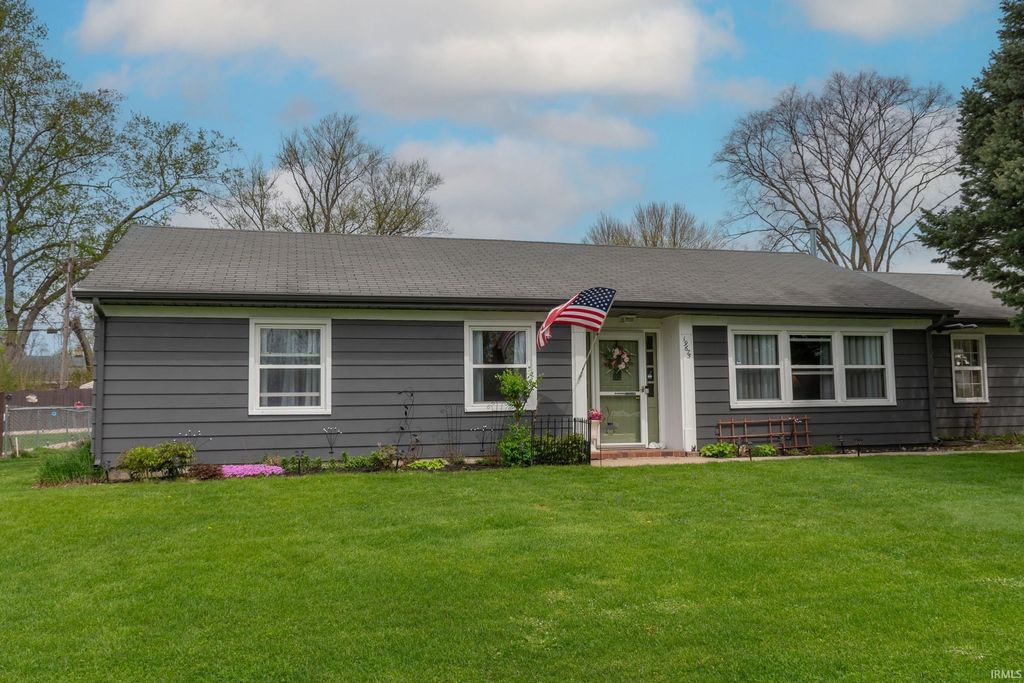 Photo of 19675 Rolling Acres Drive, South Bend, IN 46614 (MLS # 202613791)