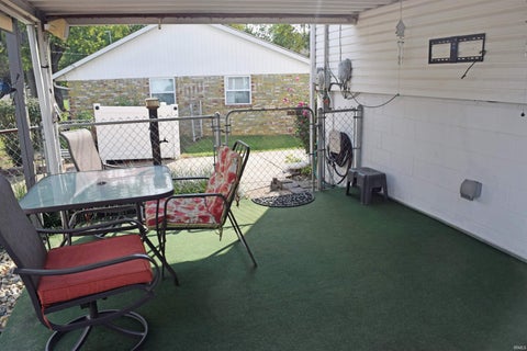 Tiny photo for 811 Hartford Court, Evansville, IN 47710 (MLS # 202637008)