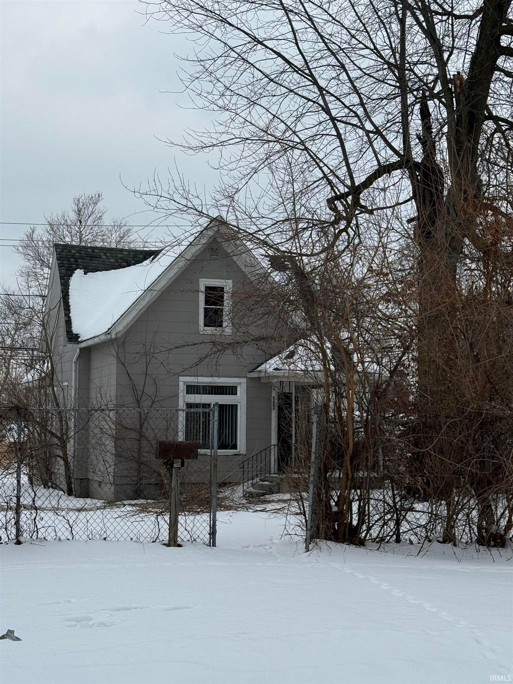 Photo of 221 E Williams Street, Fort Wayne, IN 46803 (MLS # 202603631)