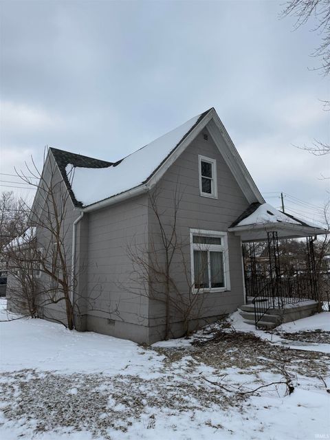 Photo of 221 E Williams Street, Fort Wayne, IN 46803 (MLS # 202603631)