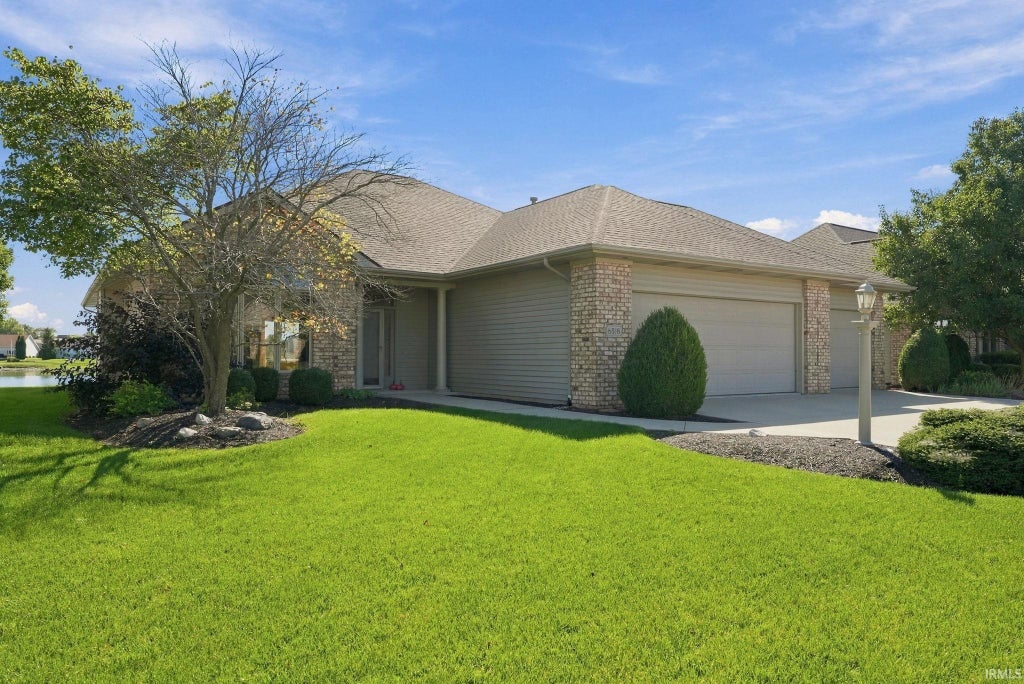 Photo of 8518 Valencia Place, Fort Wayne, IN 46835 (MLS # 202641890)