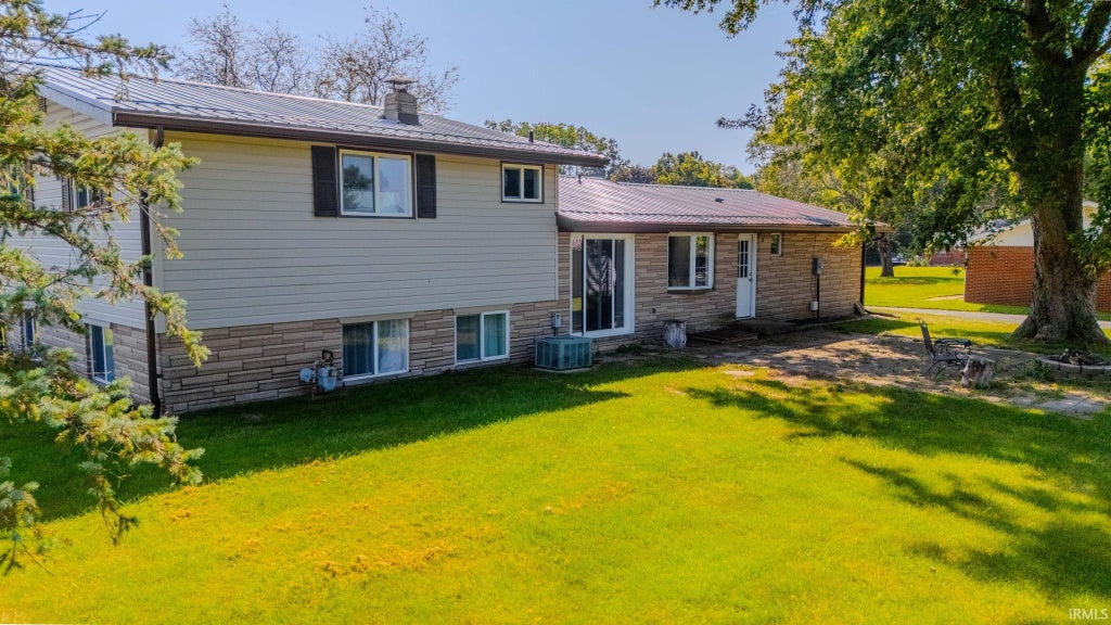 Photo of 3925 N Avalon Drive, Marion, IN 46952 (MLS # 202636272)