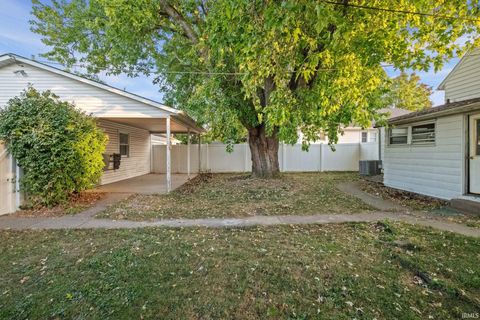 Tiny photo for 626 S 21st Street, Lafayette, IN 47905 (MLS # 202544259)