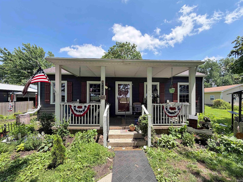 Photo of 4097 S County Road 0 EW, Frankfort, IN 46041 (MLS # 202623011)
