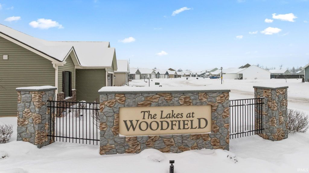 Photo of 7885 Sunbeam Cove, Fort Wayne, IN 46835 (MLS # 202603047)