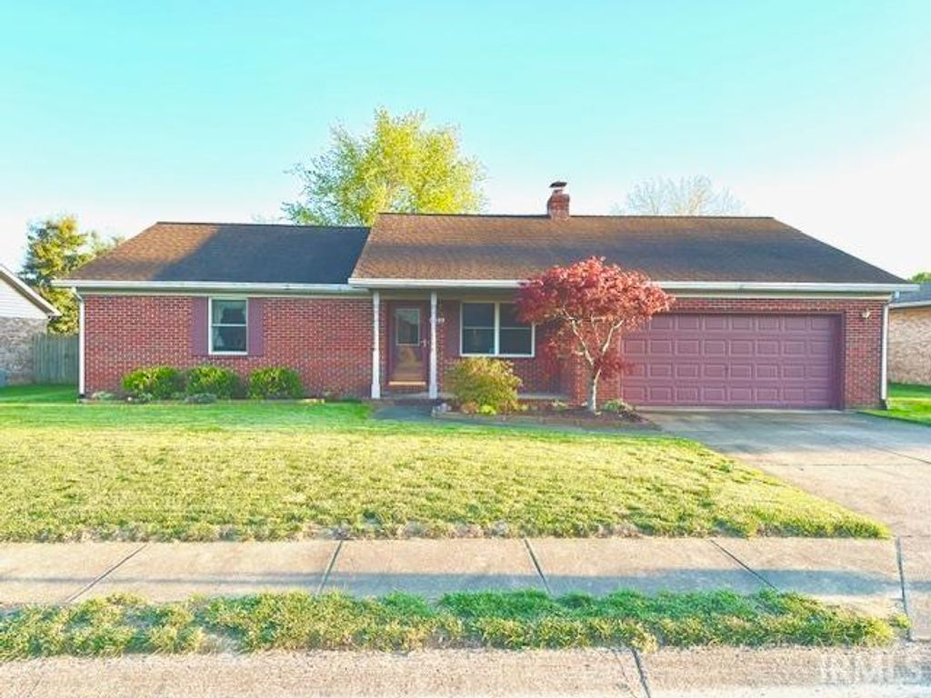 Photo of 8899 Nevada Drive, Newburgh, IN 47630 (MLS # 202611768)