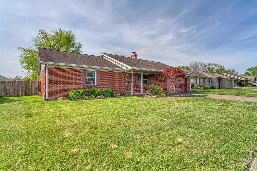 Photo of 8899 Nevada Drive, Newburgh, IN 47630 (MLS # 202611768)