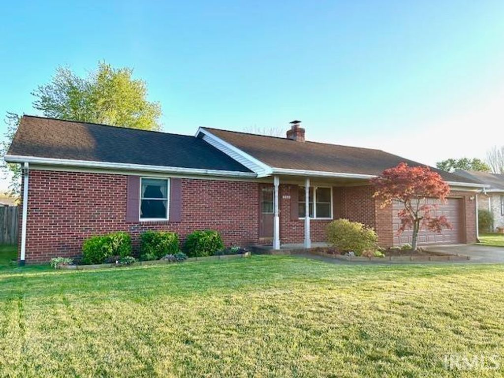 Photo of 8899 Nevada Drive, Newburgh, IN 47630 (MLS # 202611768)