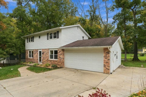 Tiny photo for 5819 Rosedale Drive, Fort Wayne, IN 46804 (MLS # 202642924)