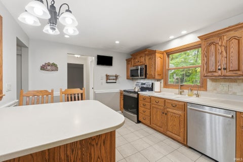 Tiny photo for 5819 Rosedale Drive, Fort Wayne, IN 46804 (MLS # 202642924)