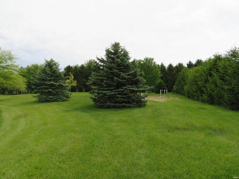 Tiny photo for 15670 County Road 42, Goshen, IN 46528 (MLS # 202618732)