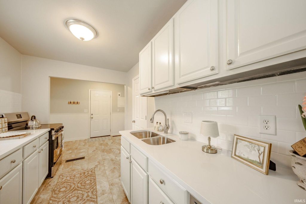 Photo of 5906 Monona Drive, Kokomo, IN 46902 (MLS # 202615016)